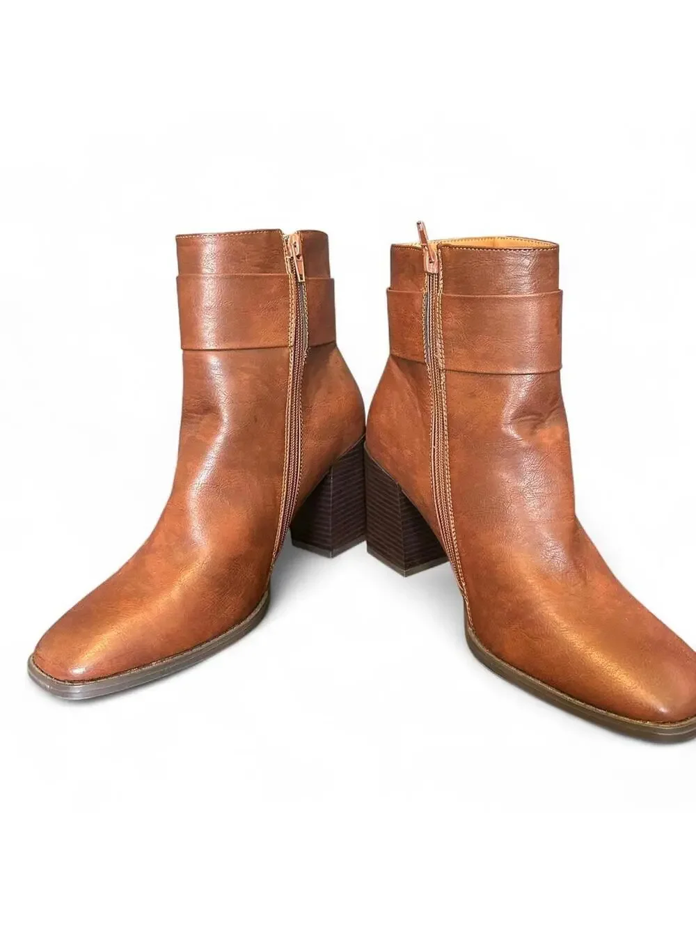 Pierre Dumas ankle boots.- 10